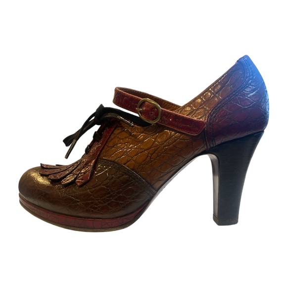 Vintage Chic Mihara Brown and Red Women's Shoes - Picture 5 of 13